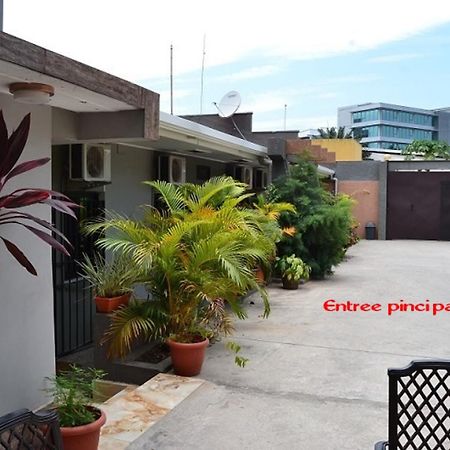 Green Lodge คินชาซา ภายนอก รูปภาพ